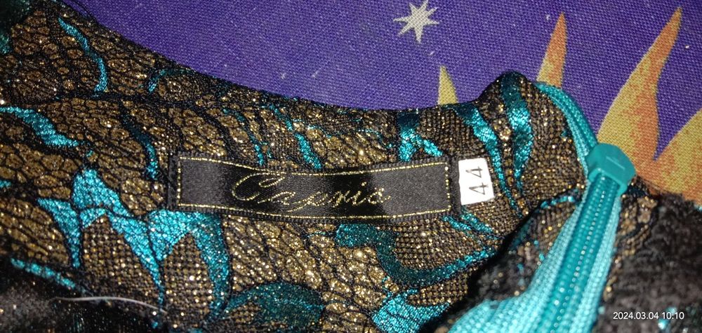 Женское платье продам