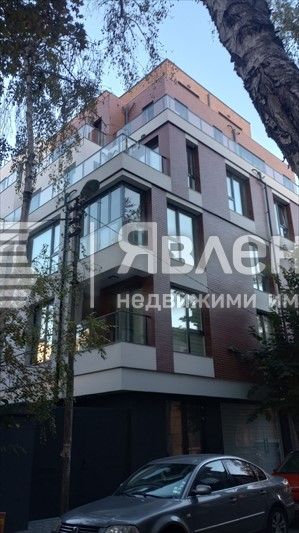 Продава се Тристаен апартамент в Бургас, Център - 118 кв.м за 2628 €/кв.м - Снимка #2