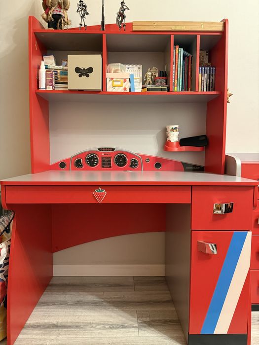 Продам спальный гарнитур cilek