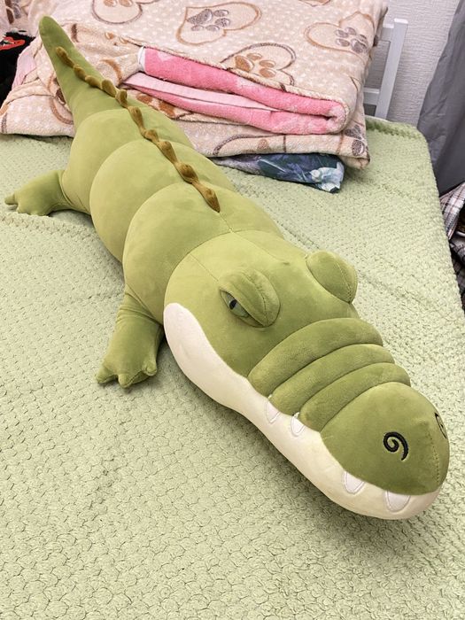 Мягкий крокодил, плюшевая игрушка.