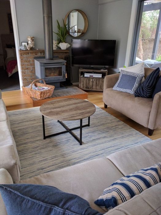 Jurnalniy stolik loft