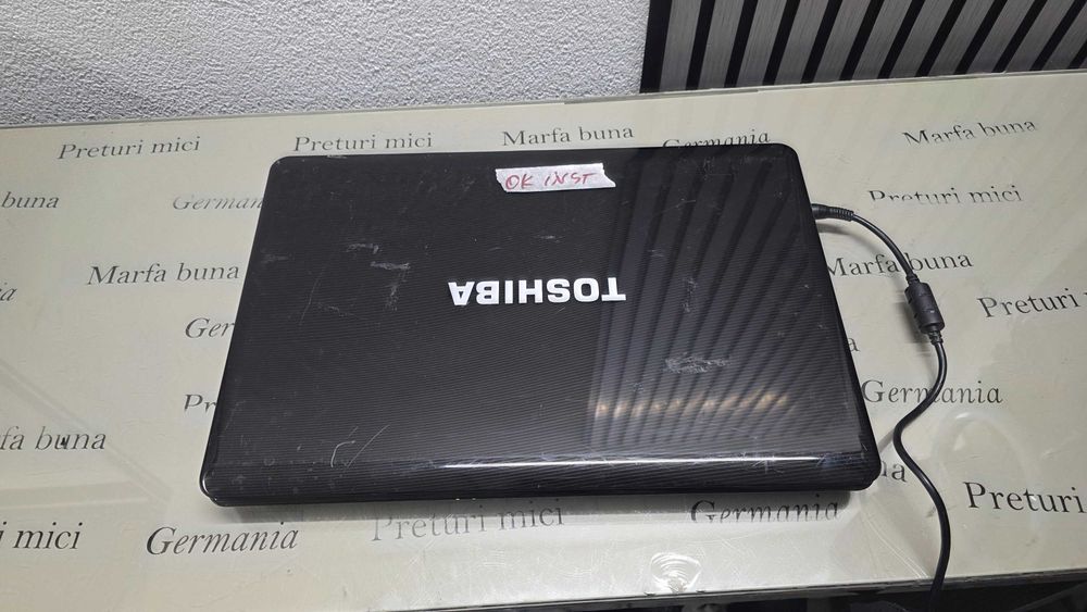 Laptop core i5 - Toshiba Satellite L555 - functional - instalat