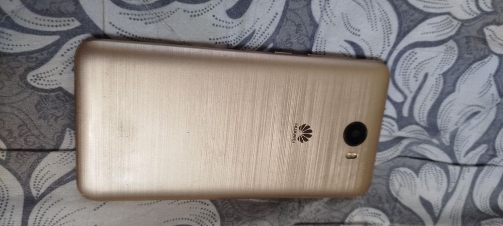 Продам телефон Huawei