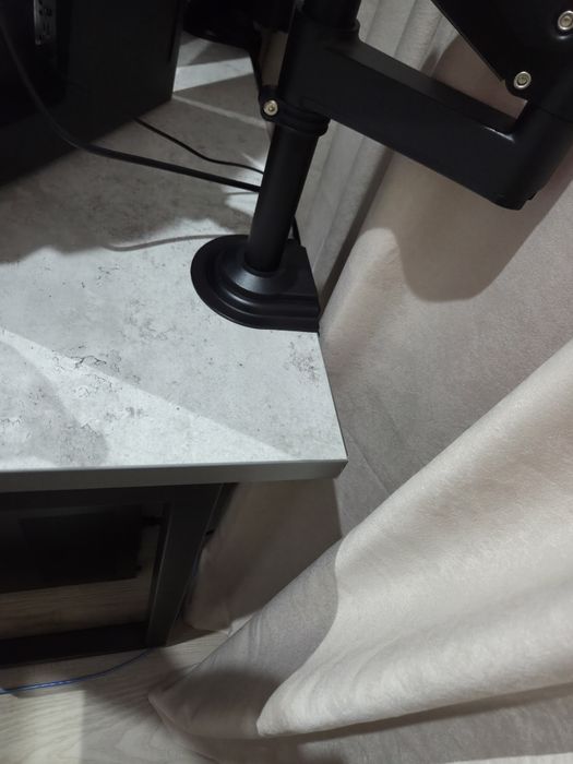 Стол для компьютера