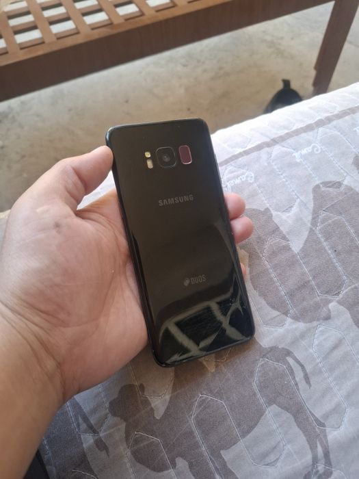 Galaxy S8 // duos sotiladi