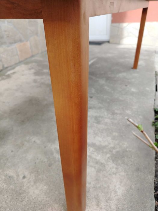 Продавам трапезна Маса