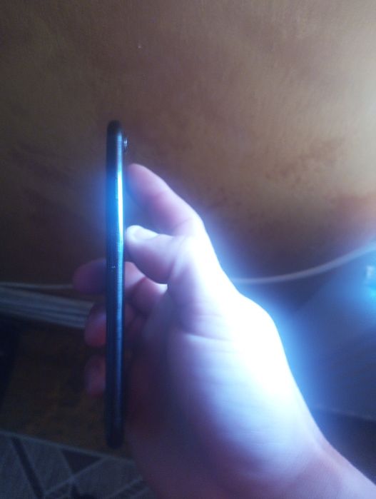 Iphone 7 32gb izpolzvan dobro sastoqnie