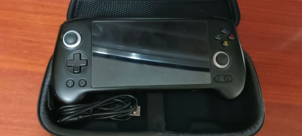 Приставка ANBERNIC RG556