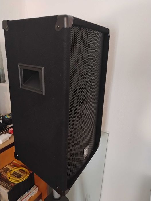 Boxe dibeisi 150 rms 8 ohmi