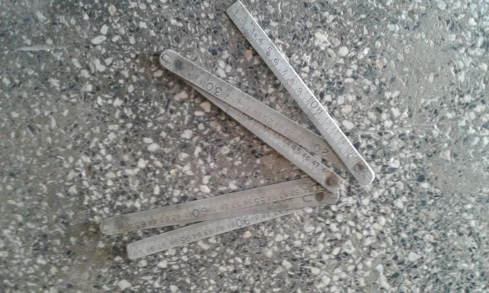 Машинка за мелене и точене,стар метър и машинка за подстригване