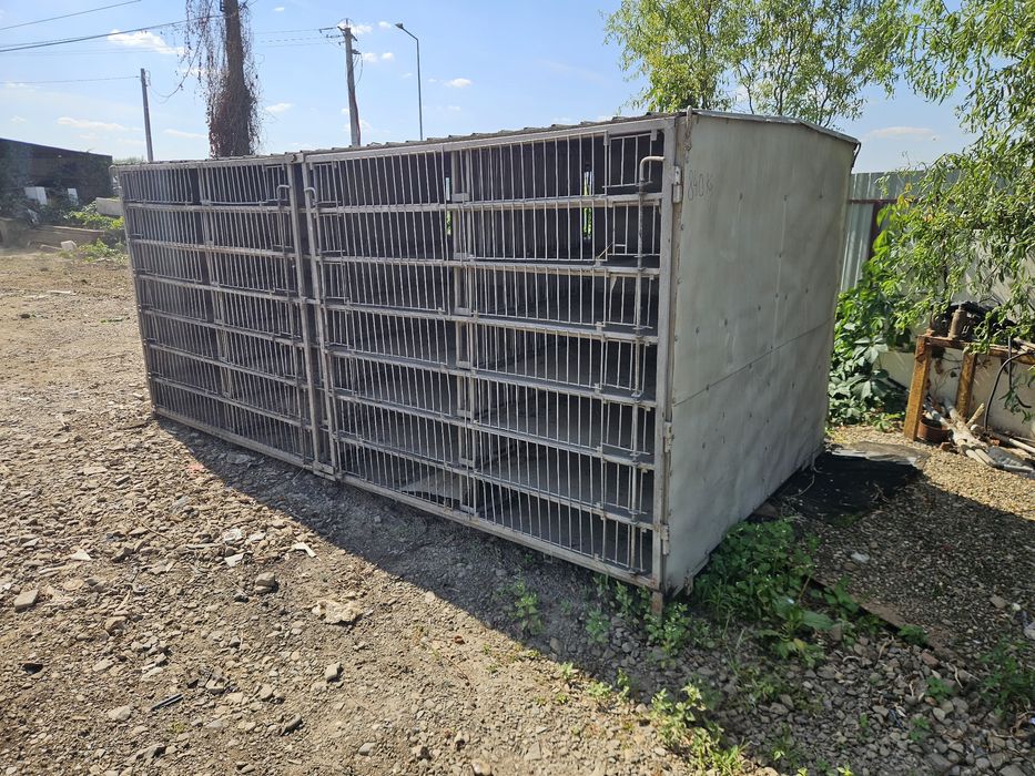 Casă metalică pentru porumbei !