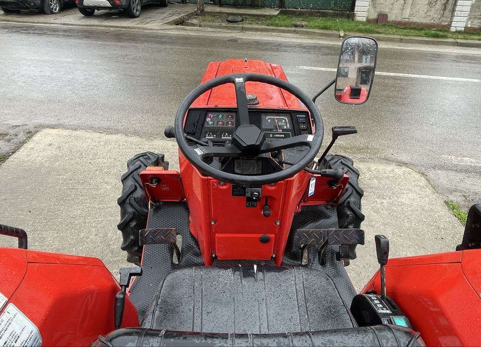 Tractor japonez Shibaura D288 4x4 freza de sol