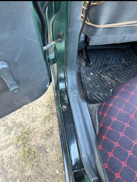 Продам машину на полном ходу сел уехал