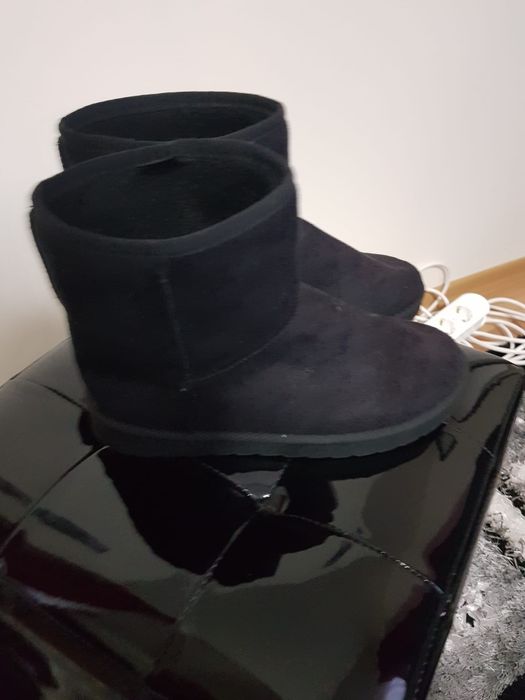 Ghete tip ugg mărimea 36
