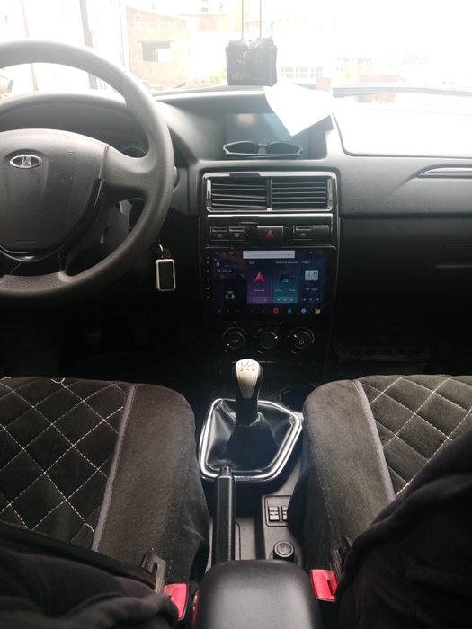 Машина Лада приора