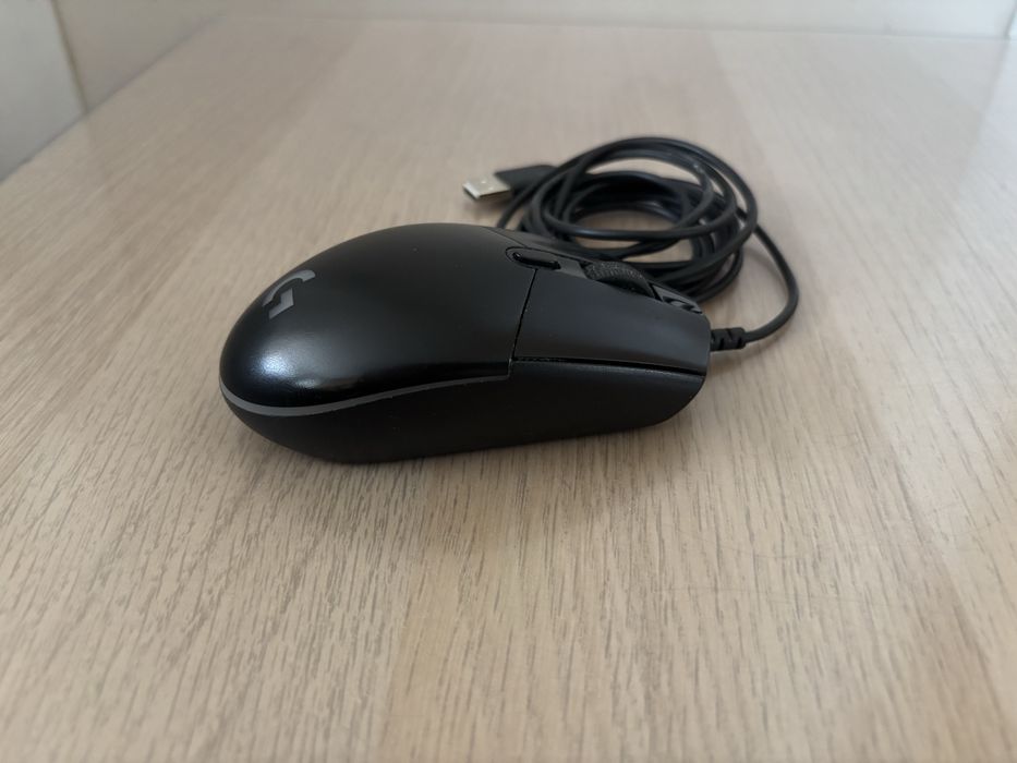 Геймърска мишка Logitech G102