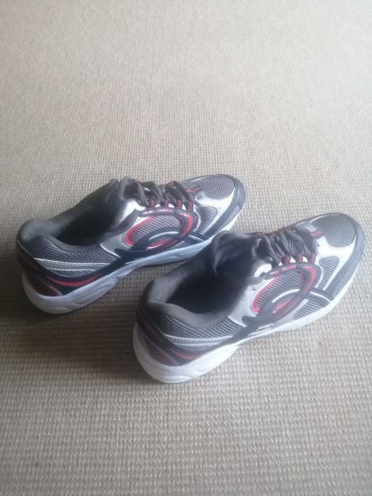 Общо цена чехли, Nike,+маратонки.