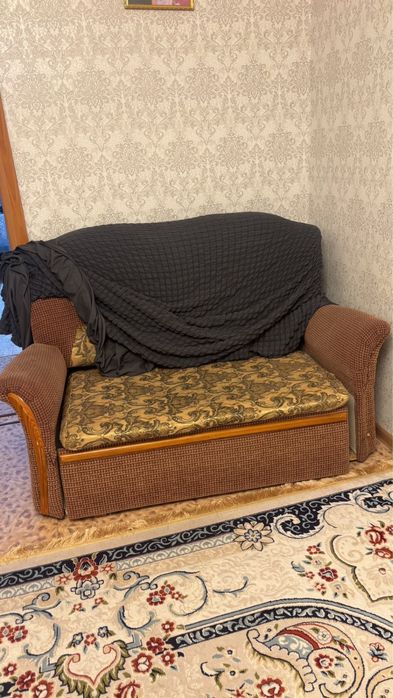 Бесплатно стулья / диван
