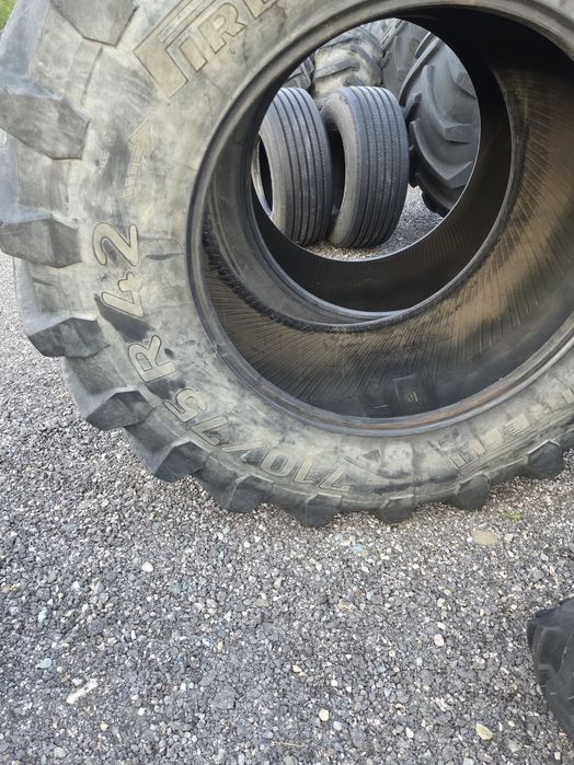 Anvelope 710 75 R 42 Michelin și Pirelli și 710 70 R 42 Mitas