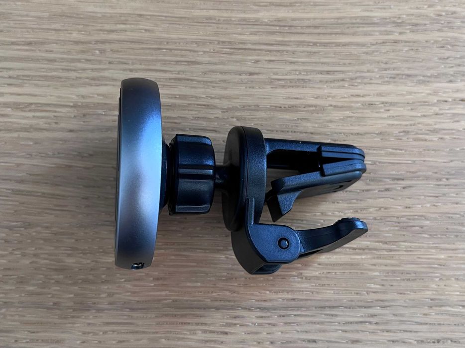 Incarcator auto iSTYLE Magnetic Wireless