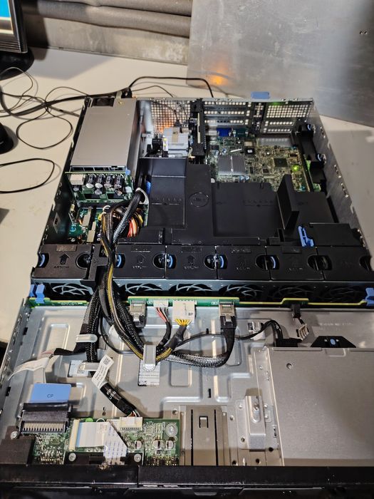 Server DELL Poweredge R520 rebranded 12 TB hdd SAS