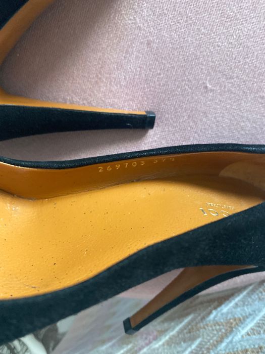 Vand pantofi originali Gucci
