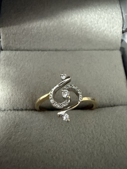 Бриллиантовое кольцо 750 пробы