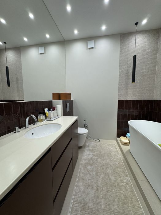 Продам 4-комн. квартиру