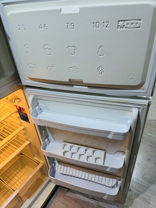 Indesit holadilnik sotiladi