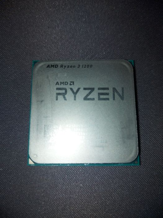 Ryzen 3 1200 AMD