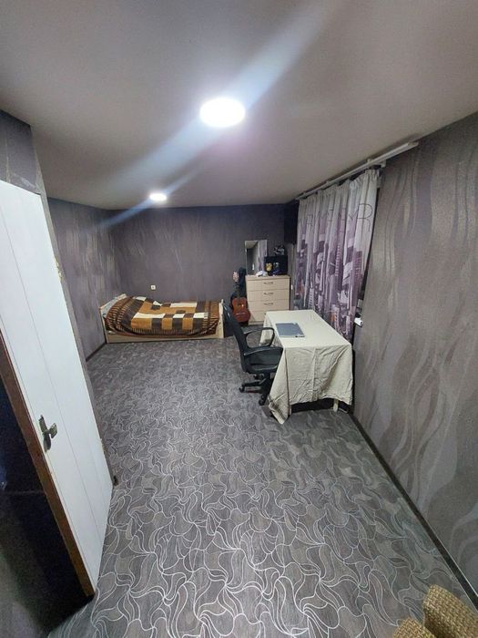 Продам двуэтажный дом