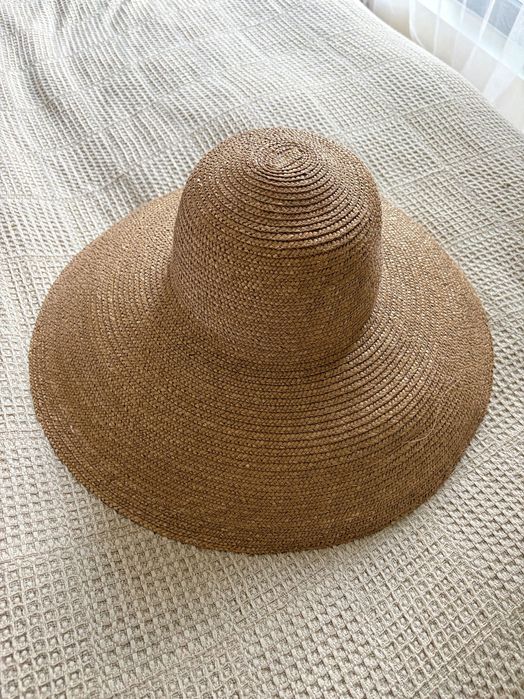 Сламена шапка under the sun