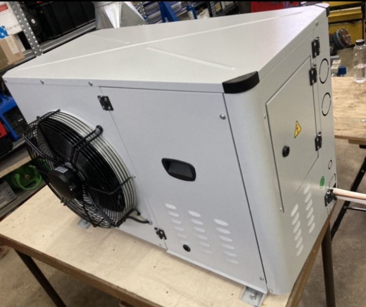 Agregate carcasate pentru vitrine si camere frigorifice