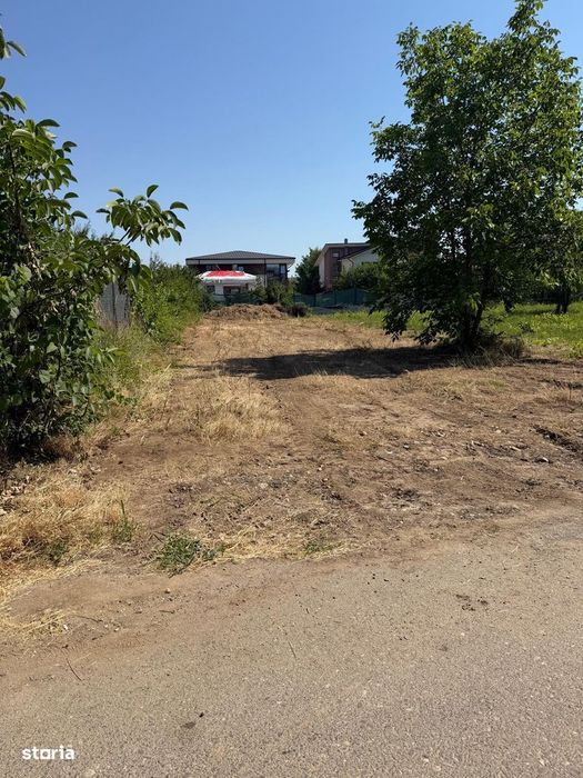 Teren Intravilan 1.000mp/ Toate Utilitatile/ Autobuz Campus Fermei