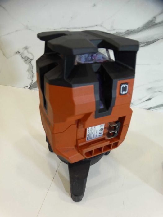 Hilti PM 40 MG - Мултилинеен лазер с зелен лъч