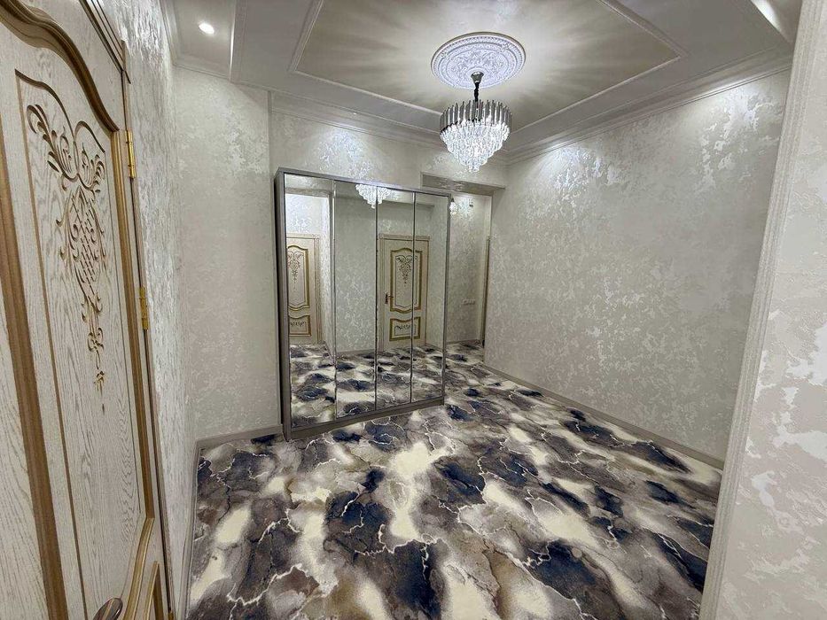 Продаётся 2х комн квартира на 3 этаже Ор-р Крытый рынок Зираат Банк