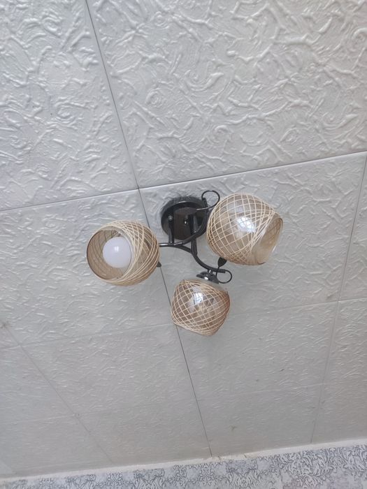 Люстра продам в хорошем состоянии