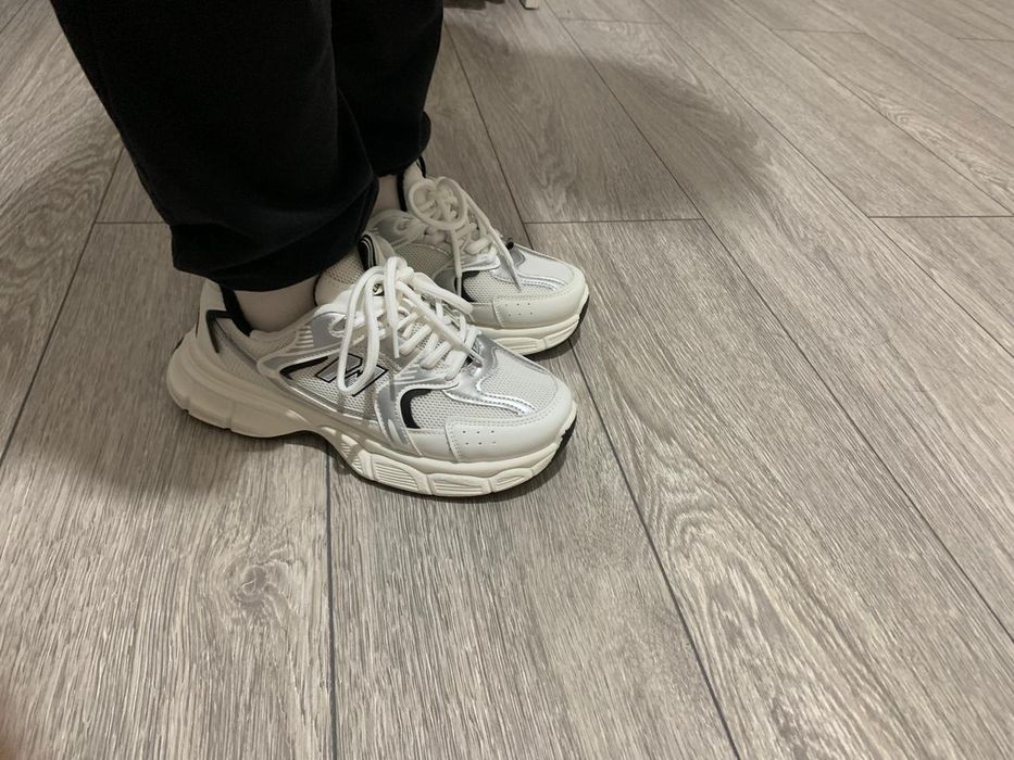 Кросовки новые 37 р за 5500