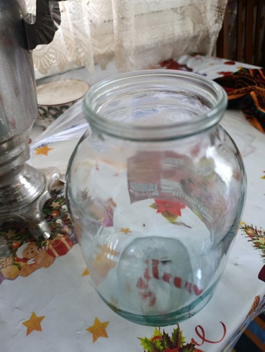 Продам банки двухлитровые