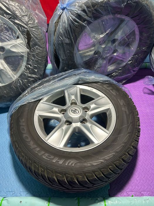 Шины летние с родными дисками крузак 200