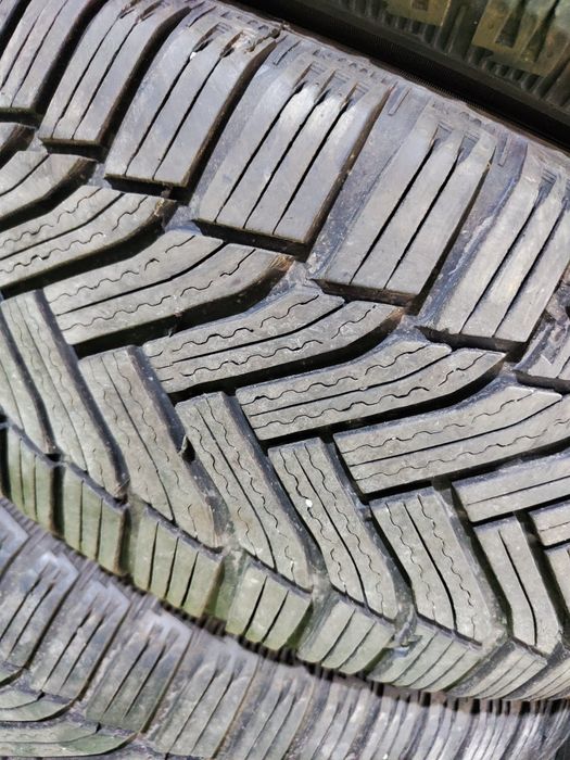 4 бр зимни гуми 205/55/17 Michelin