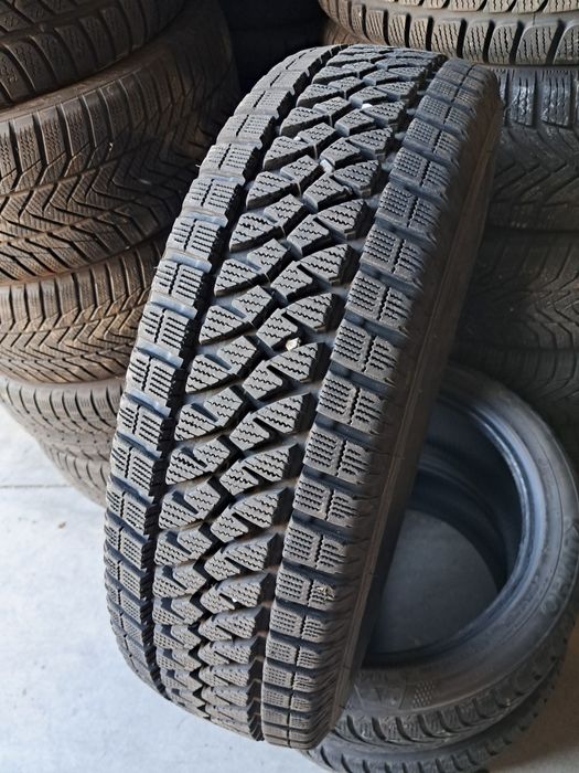 1xAnvelopa second iarna 195 65 R16C Bridgestone 9mm 2022