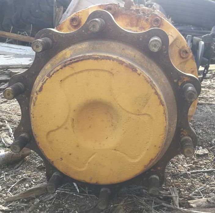 Заден мост - багер Komatsu Wb93