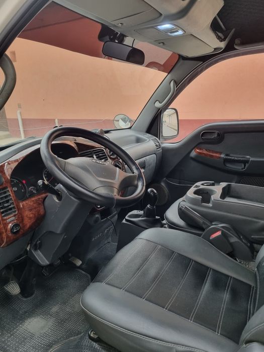 Kia bongo 3 2010 yil