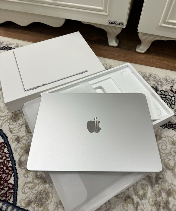 MacBook Air M2 Silver 8/256GB 95%