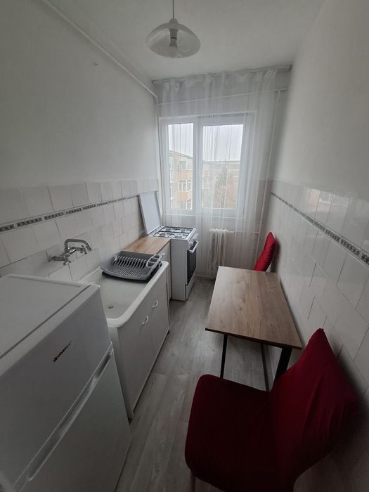 Inchiriez apartament 2 camere