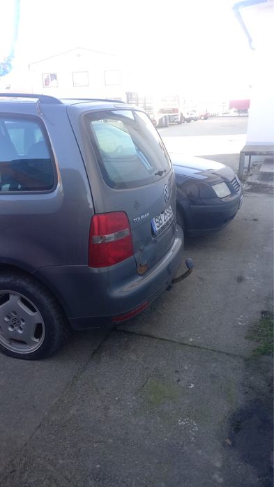 Vw touran.