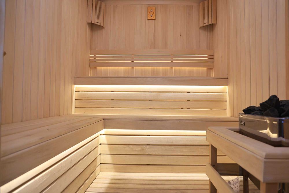 Basseyn • Sauna • Stol tennisi