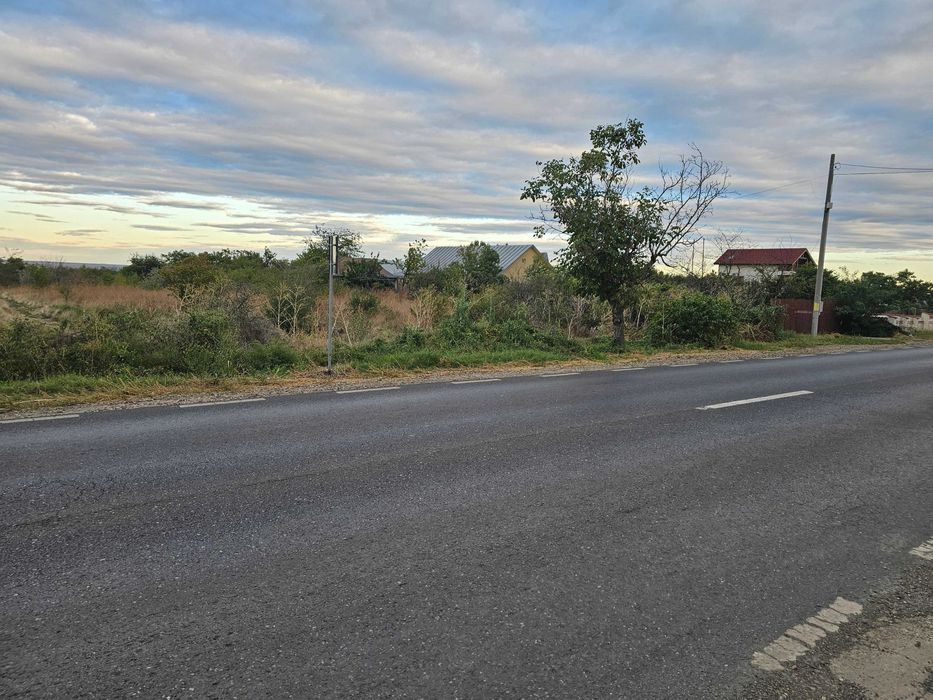 Teren vanzare Vanatori, deschidere DN26 , STRADAL