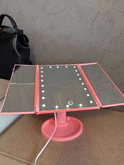 Козметично огледало с LED подсветка